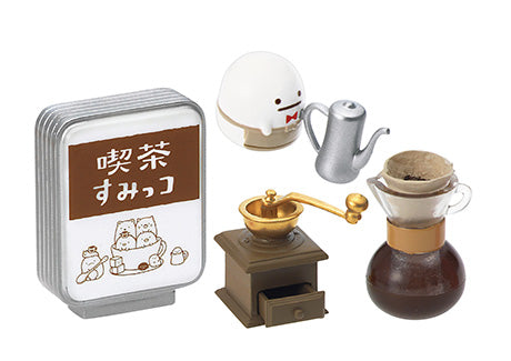 Sumikkogurashi Café Welcome miniature set with a café sign, coffee grinder, coffee dripper, and Obake holding a coffee pot.